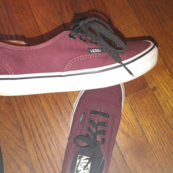 Vans - Picture 2 of 3